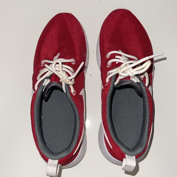 Nike Roshe Run RED US4Y - Picture 4 of 4